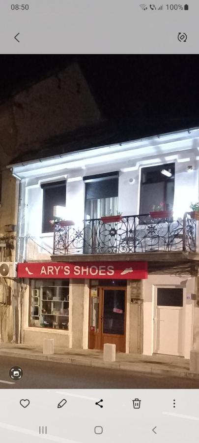 Cazare Centrum Curtea de Argeş Zewnętrze zdjęcie