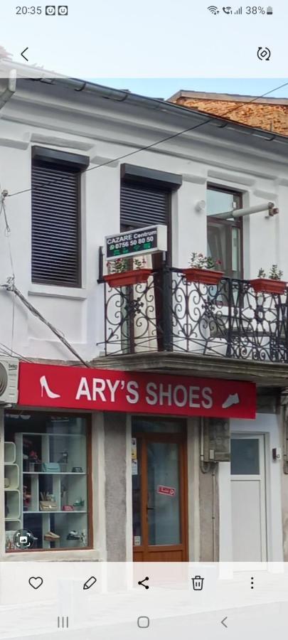 Cazare Centrum Curtea de Argeş Zewnętrze zdjęcie